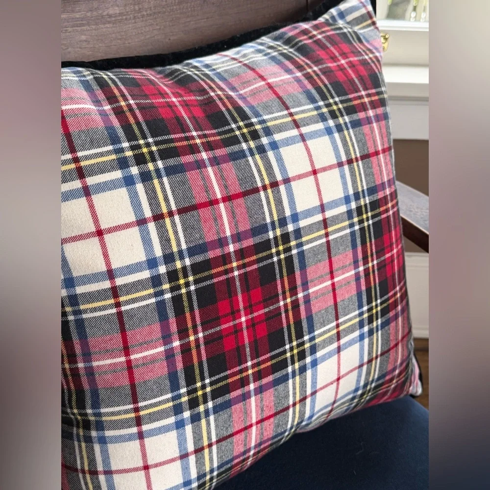 Ralph Lauren Festive Cozy Tartan Plaid Velvet Trim Pillow Red White Blue Black